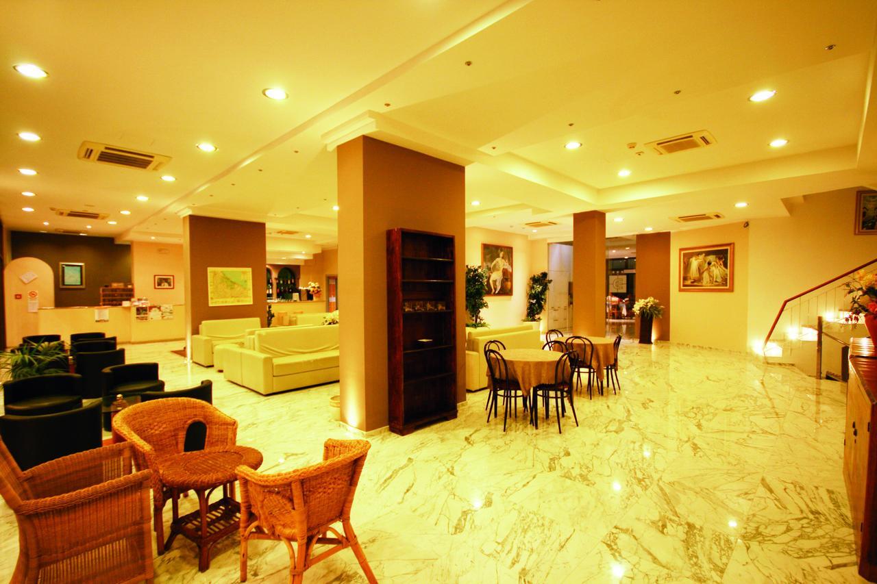 Hotel Excelsior Каттолика Экстерьер фото
