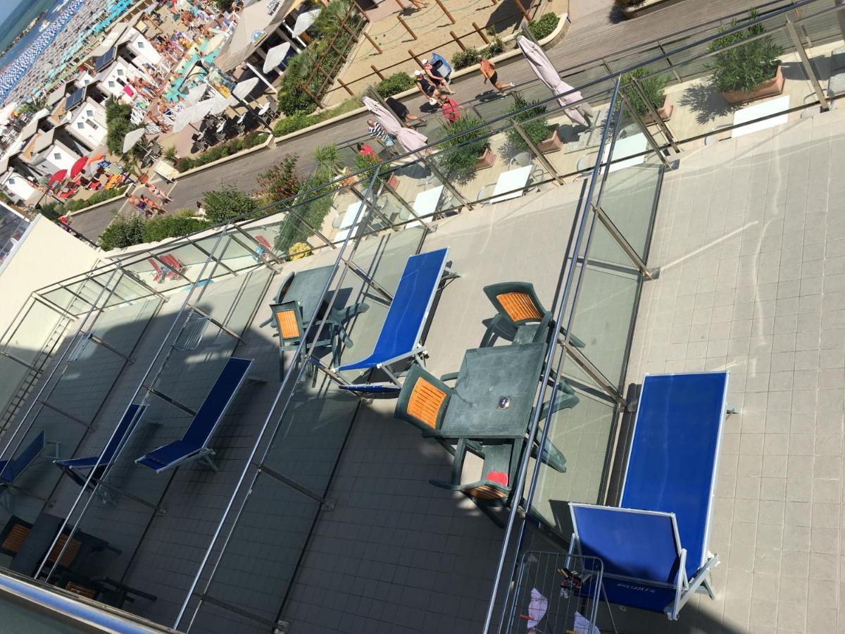 Hotel Excelsior Каттолика Экстерьер фото